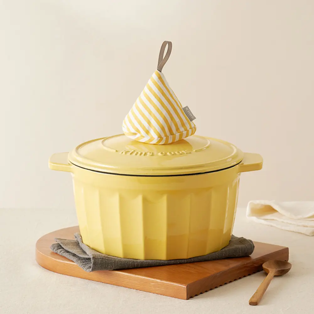 鋳鉄製 ホーロー エナメルポット 18cm（イエロー） | KIMSCOOK
